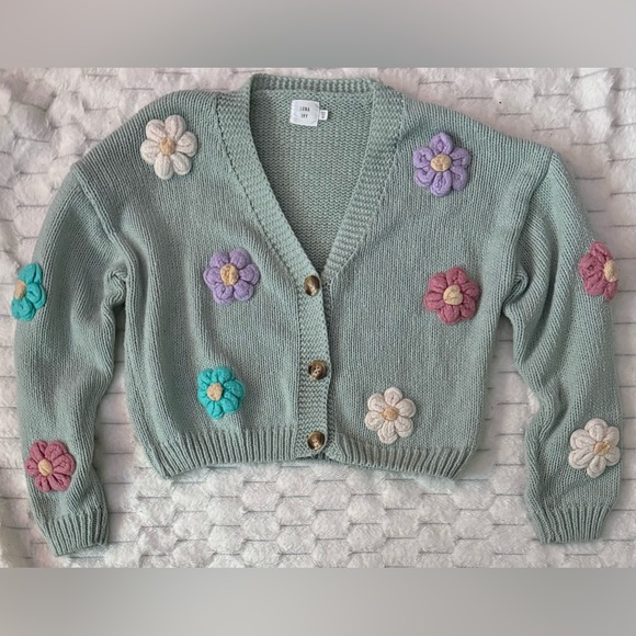 Luna Ivy Sweaters - Luna Ivy Pastel Floral Knit Cardigan Cottagecore Daisies Sweater Spring Size M